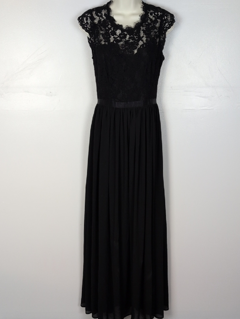 Miusol Lace and Chiffon Formal Evening Maxi Dress